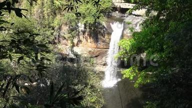 美丽的深林瀑布在海乌苏瓦特瀑布，高耀国家公园